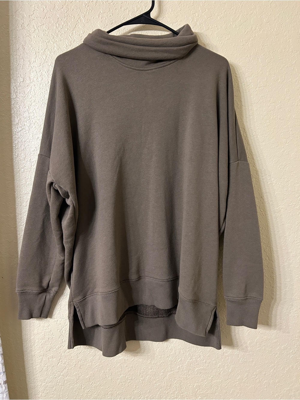Aerie Sunday Soft Oversized Cowl Funnel Neck Sweatshirt Tunic Olive Gray S-L107